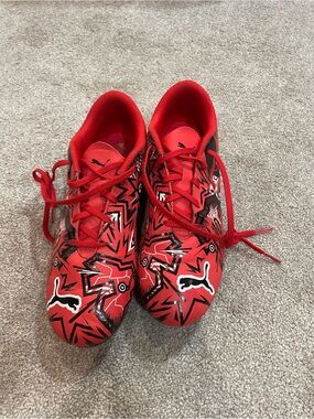 Puma Red and Black Graphic Kids Soccer Sneakers